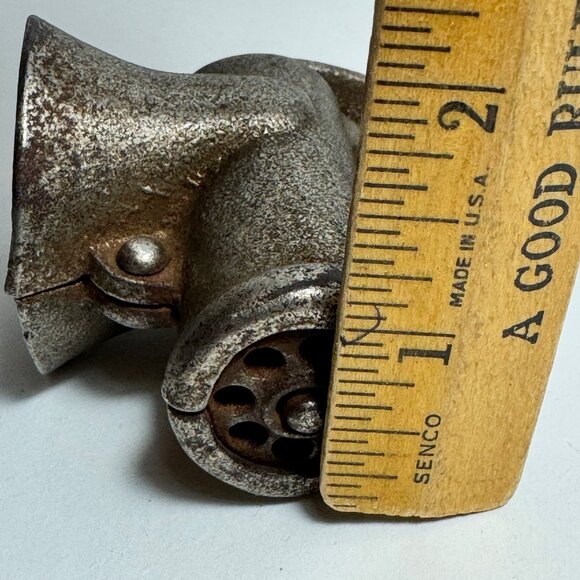 Vintage Cast Iron Meat Grinder L.P. & Co. NYC USA Salesman Sample Childs Toy - Picture 6 of 15